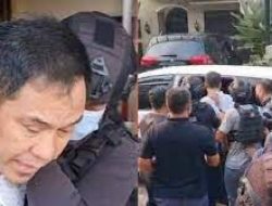 Munarman Menjadi Trending Pasca Dituntut Hukuman Mati,Netizen : JPU nya Lulusan Dari Mana Sih Itu Kata Neti