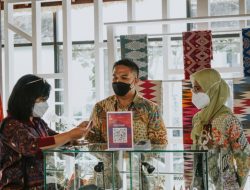 LPEI Pajang Produk Mitra Binaan Dalam Pameran Road To G20