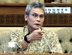 Jokowi Tak Suka Menteri Bikin Gaduh, Johan Budi Berharap Pak Mahfud MD Tidak Direshuffle