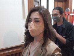 Dhena Devanka Ungkap Kondisi Hubungan dengan Jonathan Frizzy, Ternyata…