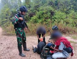 Prajurit TNI Tangkap 2 PMI Ilegal di ‘Jalan Tikus’ Perbatasan Indonesia-Malaysia