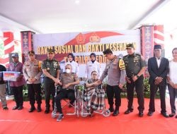 Kapolri dan Panglima TNI Berikan Bantuan Kesehatan Gratis di Maluku